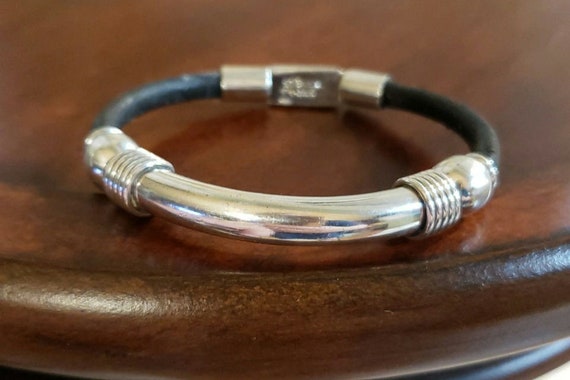 STERLING SILVER & Leather Bangle Bracelet, 7.5 STERLING SILVER & Leather Bangle Bracelet, 7.5
