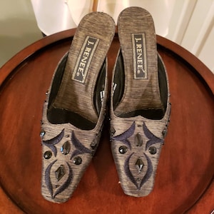 J. RENEE SHOES, EMBROIDERED & Jeweled, Black And Antiqued Gold Mules, Size 7M, 2.5&quot; Kitten Heels, Leather Soles, Elegant!