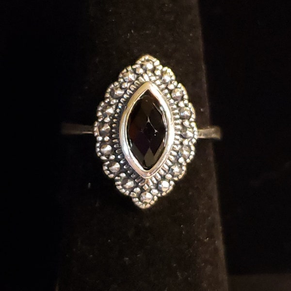 STERLING SILVER BLACK Stone Ring, Marquise Shape, Look Of Marcasite Halo, Size 5