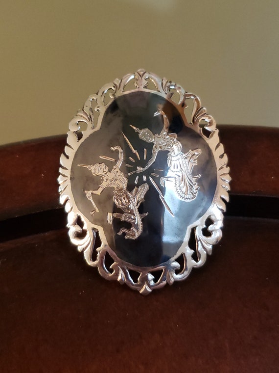 Vintage SIAM STERLING SILVER Large Oval Pin Brooch, Scrolled
