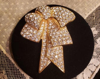 NOLAN MILLER BOW Pin Brooch, Completely Pavéd With Clear Crystals In Gold, 2.5" Long x 2" Across, Spectacular!