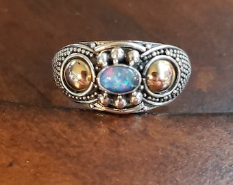 Two-Tone Sterling Silver OPAL TRIPLET RING, Handcrafted Beadwork, Round Gold Accents On Each Side, Size 8.75