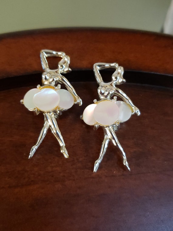 Vintage SET Of 2 BALLERINA PINS With Mother Of Pea