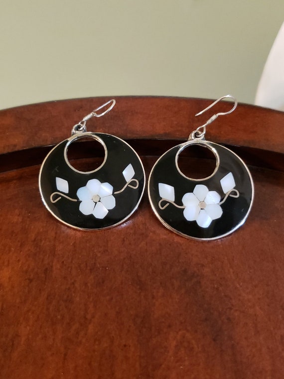 Vintage Silver White MOTHER OF PEARL Flower Dangle