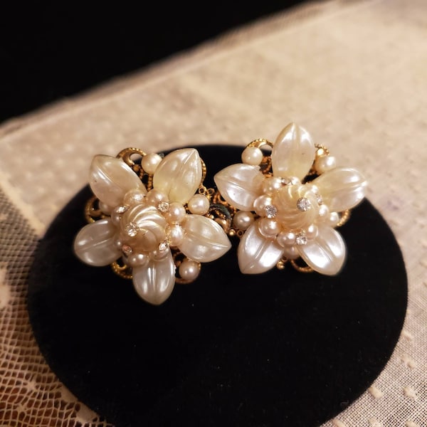 Vintage IVORY FLOWER SCREWBACK Earrings, Carved Simulated Pearls & Crystals, Goldtone