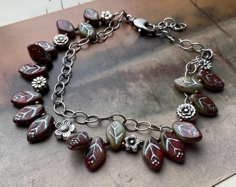 Pulsera de hojas, Pulsera de otoño, Pulsera en el bosque, Pulsera junto al arroyo, Pulsera bohemia, Pulsera artesanal