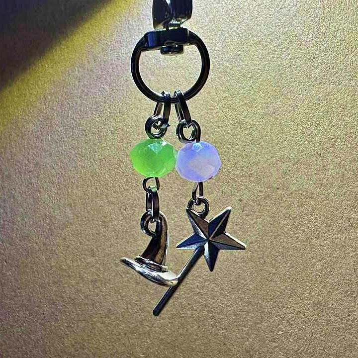 Wicked keychain - Etsy 日本
