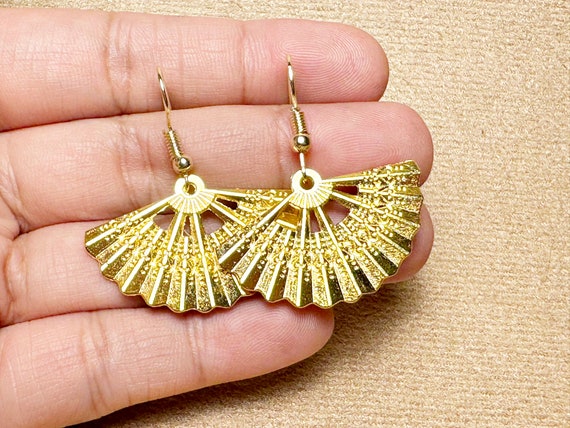 Suki earrings discount