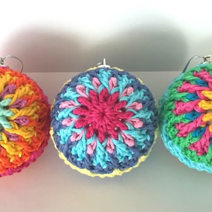 Crochet pattern Christmas baubles Boho Eclectic Design, Christmas Balls, Christmas decorations, Christmas tree decor, PDF US terms image 2