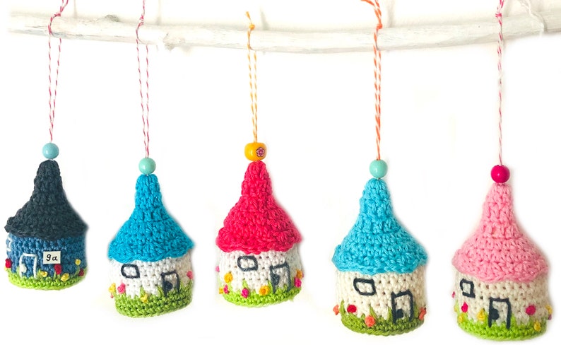 Crochet pattern, little cottage, house, with LED, Christmas tree ornament, Christmas decoration, autumn, Christmas, PDF, German, English image 3