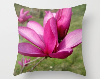 Magnoila Flower Pillow, Purple Flower Pillow, Magnoila Tree, Southern Decor, Floral Pillowcase, Purple and Green Pillows,16X16 18X18 Pillow