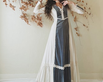 Gunne Sax Renaissance Velvet Corset Maxi Dress || Romantic Storybook Dress || Lace Up Corset and Sleeves || Wedding || Small