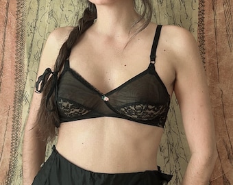 1960's Black Lace Bralette || Sheer Chantilly Lace Bra || Old Hollywood Lingerie || Mesh || Small || XSmall || 32 34 A