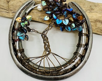 Arte del Árbol de la Vida en forma de Herradura de la Suerte: Alambre de cobre reciclado y hojas de vidrio