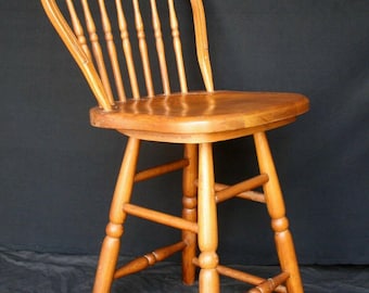 Vintage Solid Oak Wood Windsor Bar Stool Swivel Counter Height Chair Spindle Back Rustic Farmhouse Kitchen Furniture Antique Retro Decor