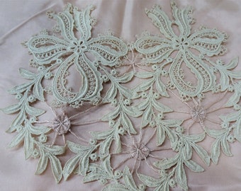 BEAUTIFUL Large Lace Applique,Victorian Edwardian Fashions,Antique Lace,Wedding Gown,Decorative Lace,Embellishment Lace,Collectible Lace