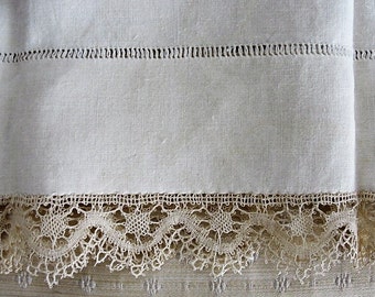 Never Used STUNNING Vintage Linen and Swiss Lace Placemats and Napkins Set French Country Cottage Fine Dining,Table Linens Bridal Gift
