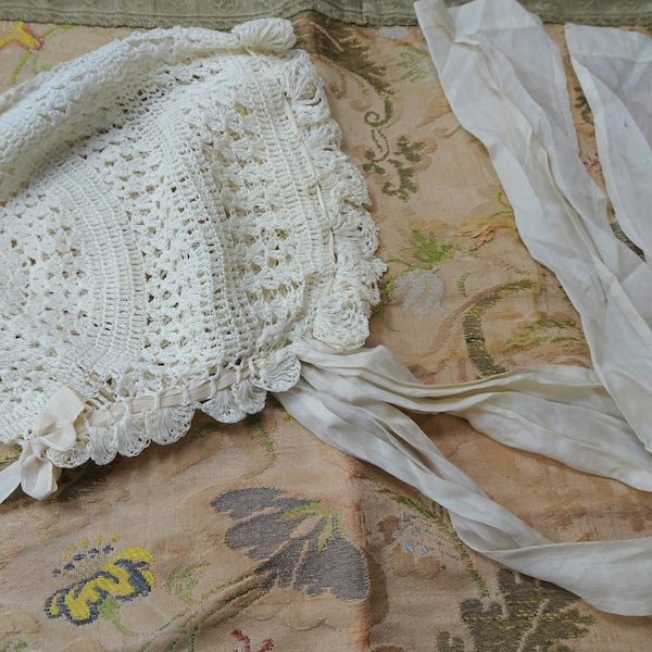 ANTIQUE Lace Baby Bonnet,Hand Crochet Lace,Interesting Lace Pattern,Long Silk Ties,Perfect For Baby,French Bebe Dolls,Teddy Bear,Baby Shower