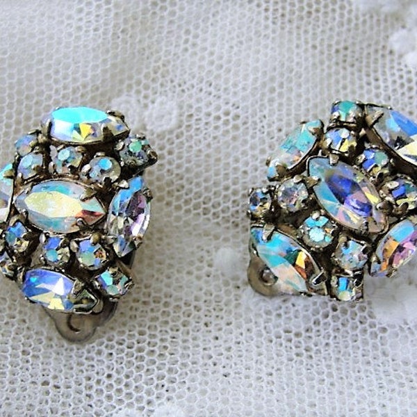 SPARKLING Vintage 50s SHERMAN Earrings,GLITTERING Aurora Borealis Earrings,Dazzling Rhinestone Clip Ons,Sherman Earrings,Collectible Jewelry