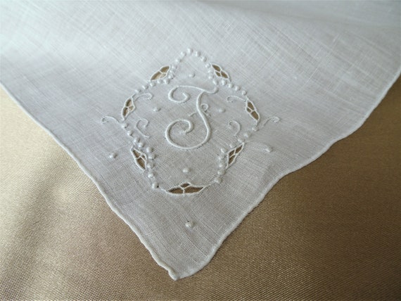 LOVELY Handkerchief,Art Deco Hanky,Raised Embroid… - image 1