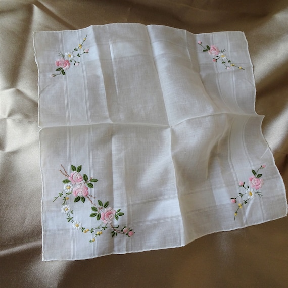 Bewudy 6pcs Vintage Floral Embroidered Handkerchiefs For Women | Butterfly Lace Cotton Hankies For Wedding, Party & Everyday Use-996383