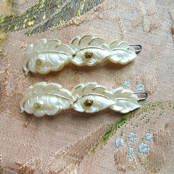 CUTE Vintage Pair of Barrettes, Ladybugs and Leaves, 1950s, Pearl Like Plastic, Old Barrettes, Collectible Vintage Hair Accessories,