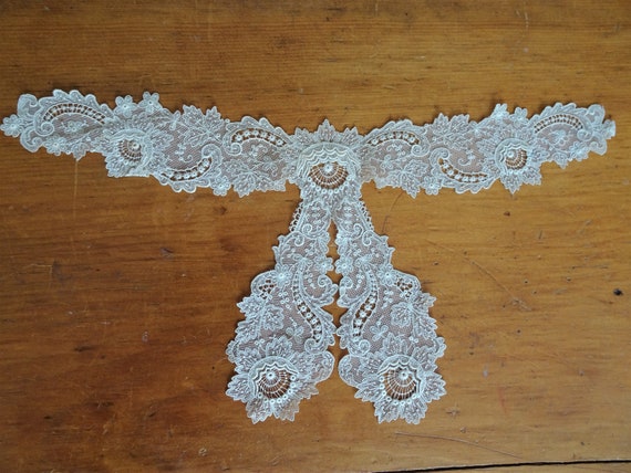 LOVELY Victorian French Lace High Neck Collar,Cre… - image 2