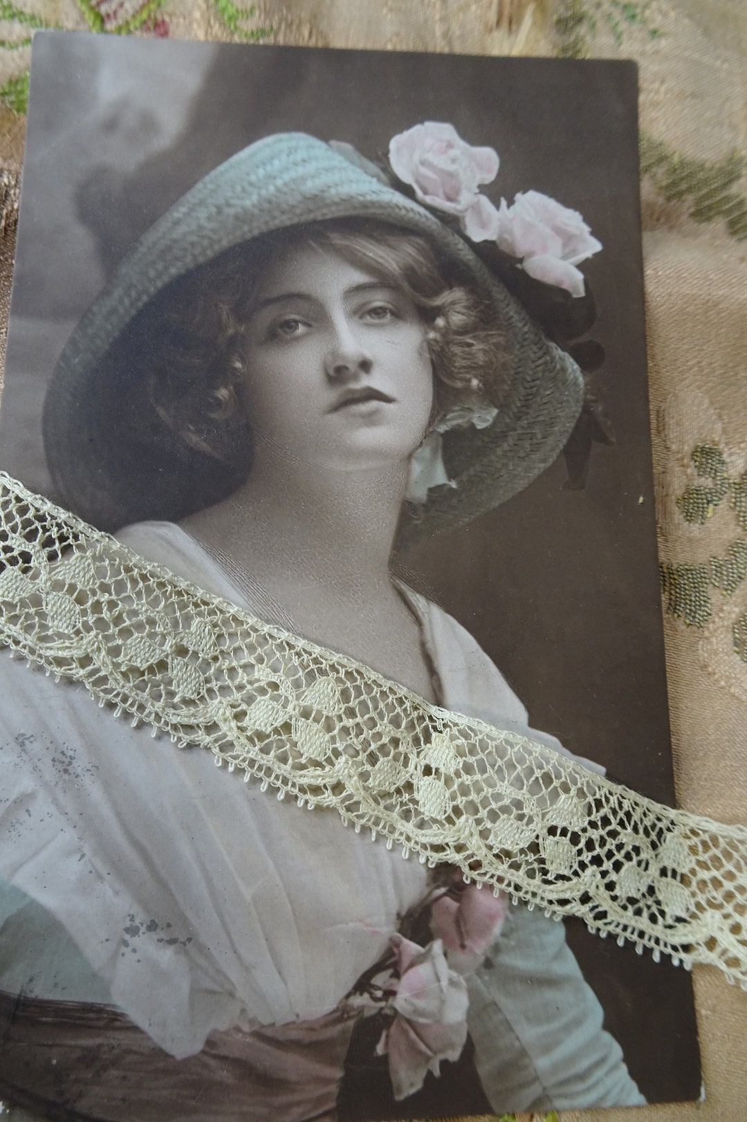 LOVELY Antique French Lace Cotton Trim,delicate Intricate Pattern,dolls