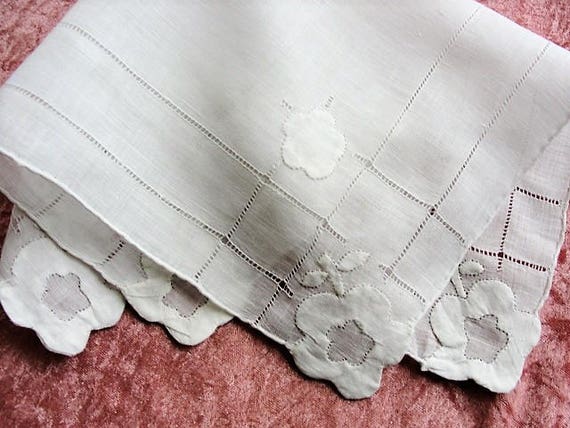 Lovely Vintage Madeira Handkerchief,Embroidered A… - image 1