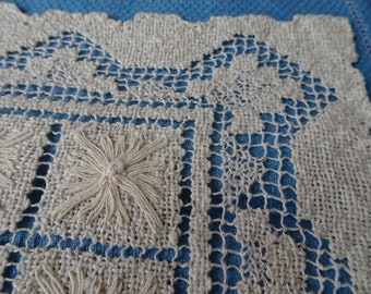 GORGEOUS Vintage Hand Made Lace Table,Buffet or Dresser Doily,Creamy Off White Darned Lace Hand Knotted Lace,French Farmhouse Vintage Linens