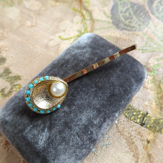 LOVELY Vintage Bobby Pin ,Gold Metal with Faux Tu… - image 1