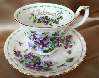 PRETTY Royal Albert English Bone China Teacup & Saucer,Flower of The Month Series February VIOLETS,Pedestal Cup,Collectible Vintage Teacups