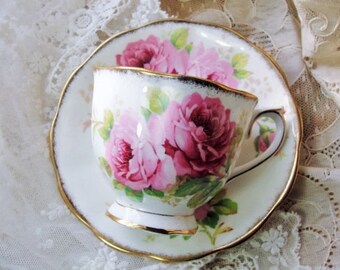 BEAUTIFUL Royal Albert American Beauty Teacup and Saucer Paul Longpre Lush Pink ROSES English Bone China,Collectible Cups and Saucers