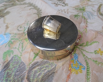 LOVELY Vintage NAPIER Sewing Kit Box,Gold Tone Metal Box,Round Thimble Storage,Seamstress Gift,Collectible Sewing Boxes,Thimble Box