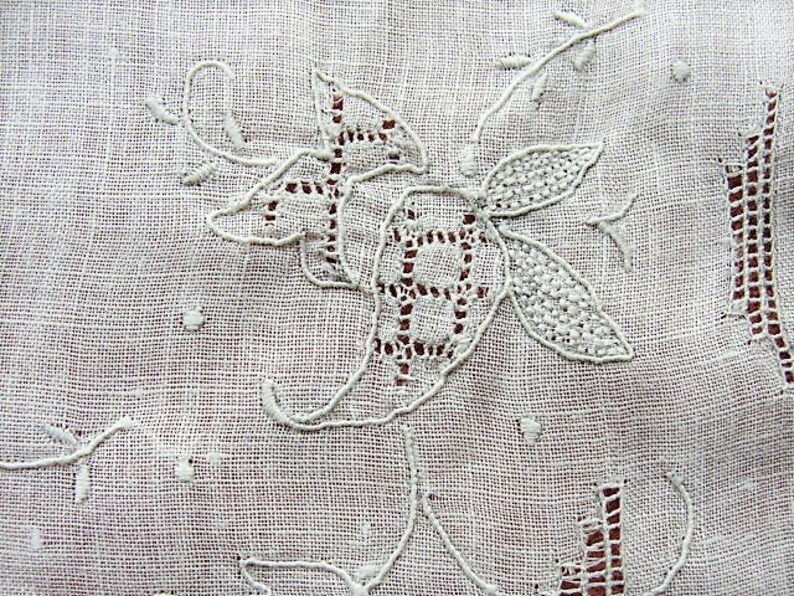 Vintage MADEIRA Hand Embroidered Applique Hankie Handkerchief White ...