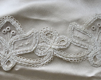 Beautiful Antique FRENCH Lace Applique,Victorian Edwardian Cream Lace,Fine Sewing Projects,Dolls,Bridal Dress,Hats,Collectible Vintage Lace