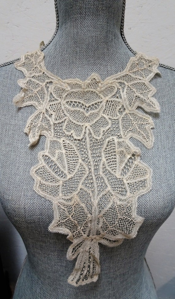 LOVELY Victorian French Lace High Neck Collar,Han… - image 2