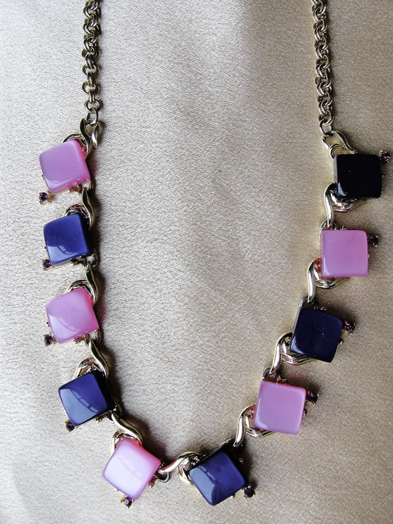 BEAUTIFUL Vintage Signed Coro PINK n PURPLE Neckl… - image 2