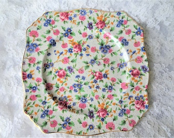 LOVELY Vintage Chintz Plate,Old Cottage Chintz Pattern,English Royal Winton,Highly Decorative, Cottage Decor,Collectible Chintz China
