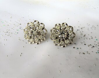 LOVELY Vintage Earrings,Sparkling Glass Stones,Glittering Rhinestones,Screw Back Earrings,Bridal Earrings,Collectible Mid Century Jewelry