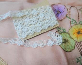 Antique 1930s FRENCH DOLL Lace Trim Delicate Pattern,Flapper Era, Heirloom Sewing Lace,Vintage Clothing,Collectible Vintage Lace