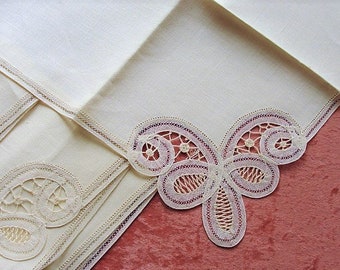 BEAUTIFUL Vintage 1920s Battenberg Lace Linen Napkins Set,Fine Linen, Luncheon Napkins,Tea Time Napkins, Farmhouse,French Cottage Linens