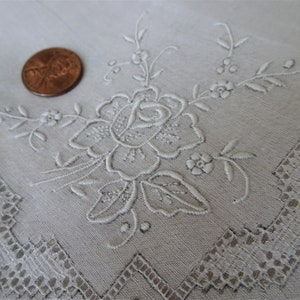 Vintage MADEIRA Hanky,Embroidered ROSES,Drawnthread Hankie,Bridal Handkerchief,Embroidery,Vintage Wedding Hankies,Collectible Hankies