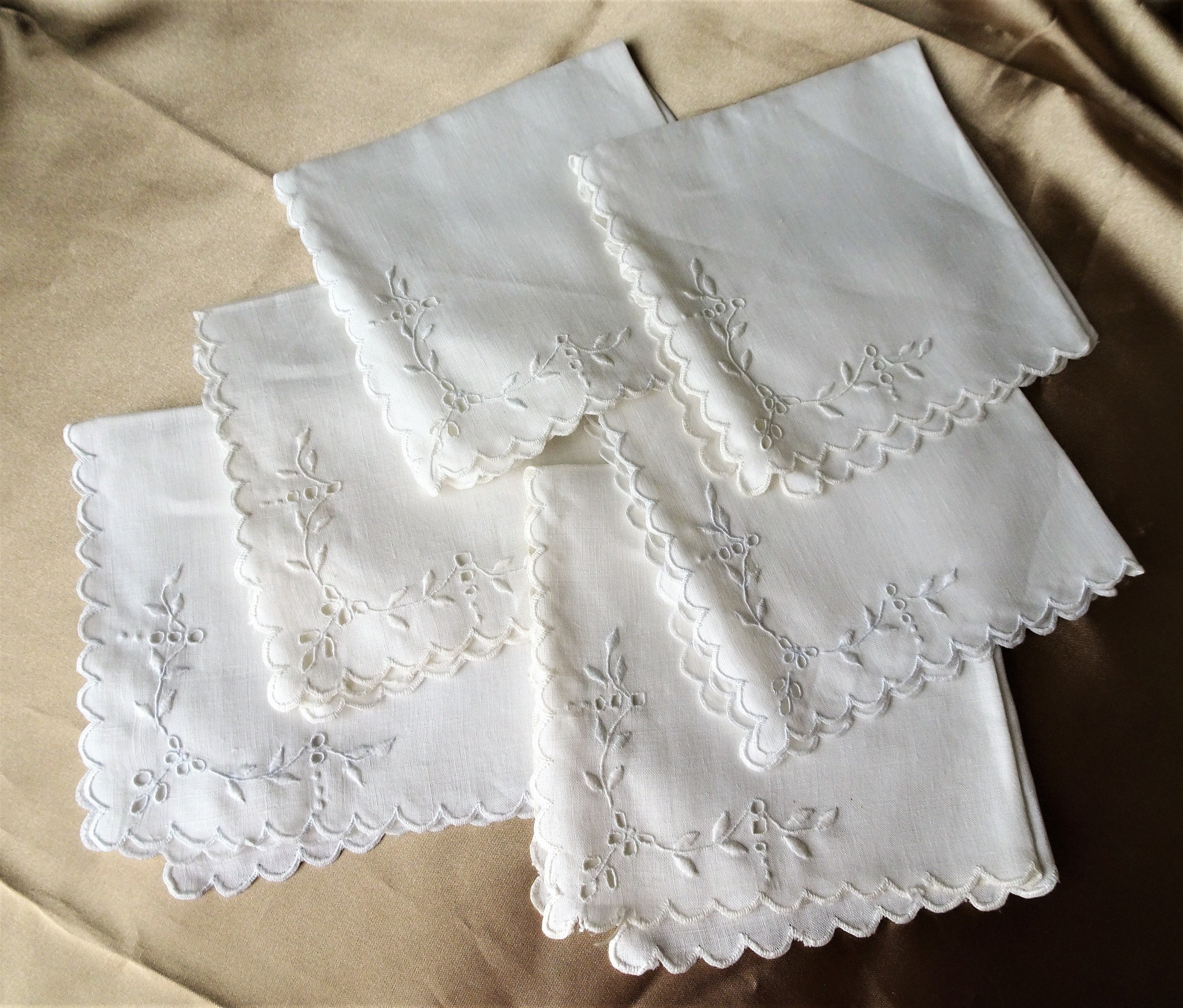 BEAUTIFUL Vintage Napkins1920s Madeira Embroidery WorkFine Madeira Dinner or Luncheon NapkinsBridal GiftsFarmhouseFrench