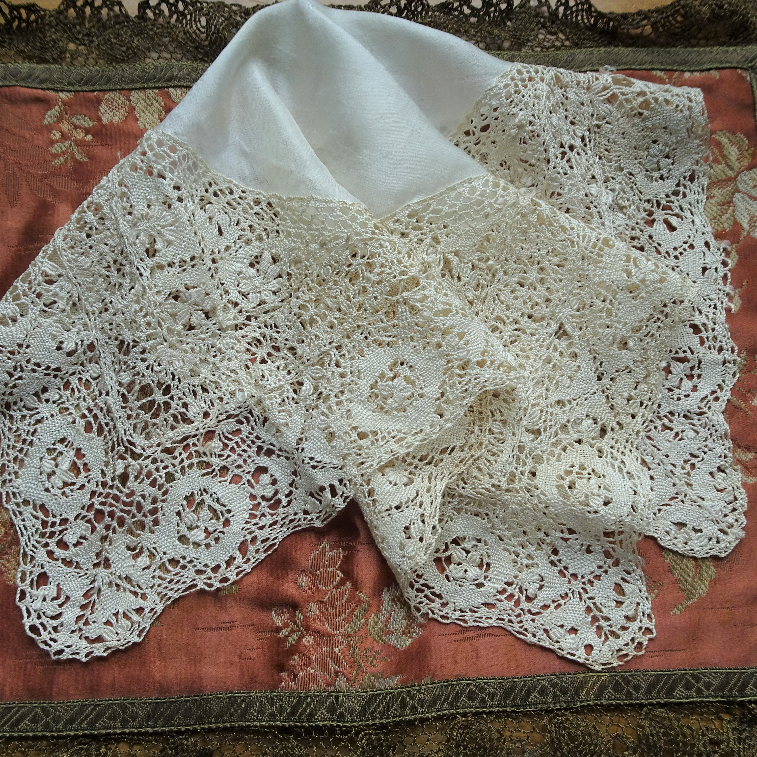 Antique 19th Century Victorian Handmade Silk Maltese Bobbin Lace