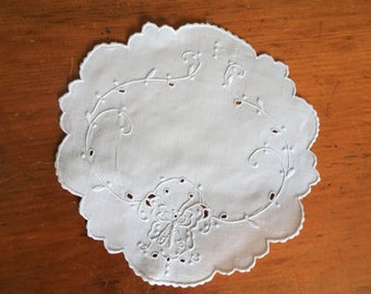 VINTAGE Madeira Mooie Pr van Kleedjes, Handborduurwerk, Geborduurde Vlinders, Kleedjes, Boerderij, Frans Landdecor, Vintage Tafellinnen