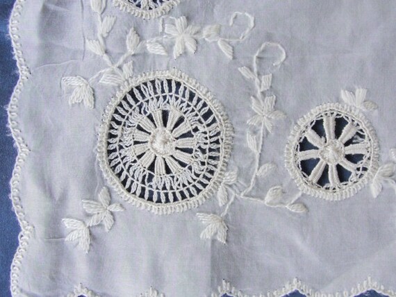 BEAUTIFUL Antique French Embroidered Silk Handker… - image 4