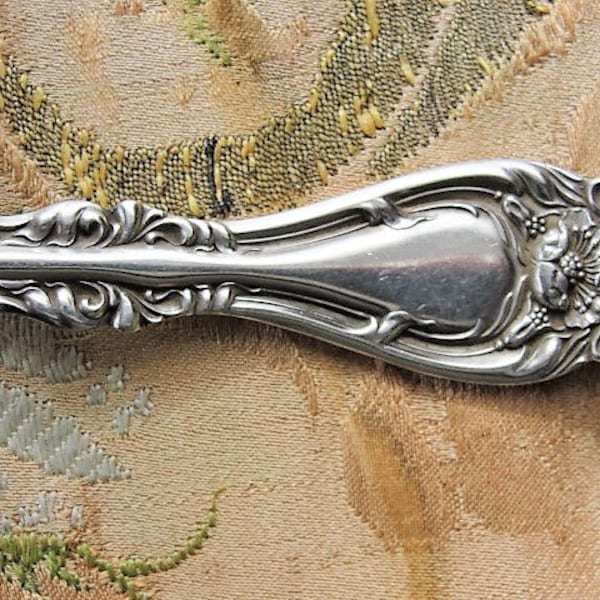 Lovely ART NOUVEAU Spoon,Ornate Large Serving Spoon,Silver Plate, Wm A Rogers,Vintage Flatware Replacement,Silverware,Collectible Silver