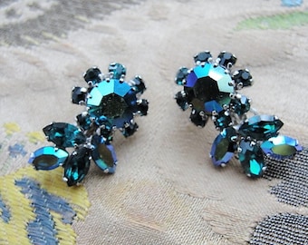 GLAMOROUS Vintage 50s SHERMAN Earrings,Peacock Blue Aurora Borealis Earrings,Navette Rhinestone Clip On Sherman Earrings,Collectible Jewelry