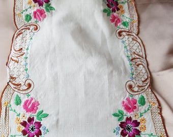 EXCEPTIONAL Vintage Embroidered  Linen Table Centerpiece,Tray Cloth,Lots of Hand Work,Luxury Collectible Linens, Beautiful Linen Lover Gift